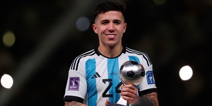 Enzo Fernandez al Chelsea per una cifra shock: il calciomercato si infiamma