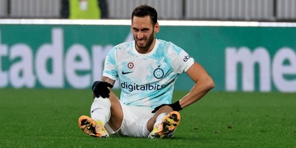 Inter, Calhanoglu ko dopo Brozovic: ansia Inzaghi per la Supercoppa