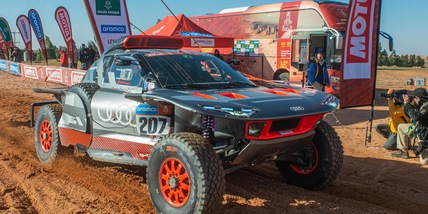 Penalità Sainz, la spunta Loeb