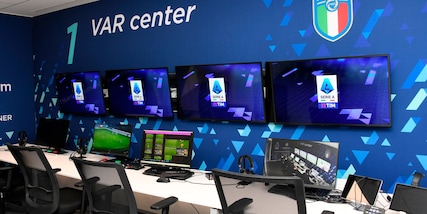 Fuorigioco semiautomatico, cos’è e come funziona. Novità sui rigori