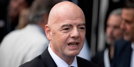 "Fifa, l'editto tv per i Mondiali: 'Non riprendete Infantino al cellulare'"