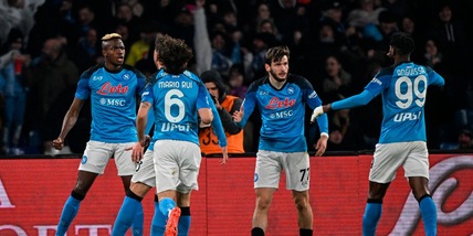 Napoli-Roma 2-1, Osimhen e Simeone fanno volare Spalletti a +13 sull'Inter