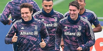 Salernitana-Juventus, si scaldano Chiesa e Vlahovic