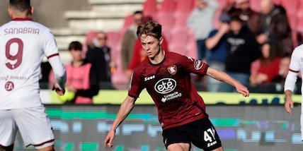 Salernitana-Juve, la partita di Nicolussi Caviglia: Allegri lo osserva