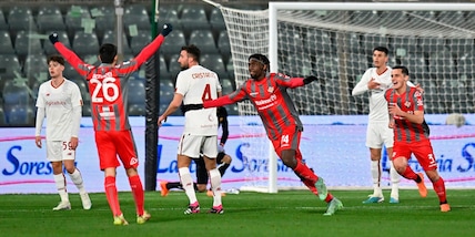 Cremonese, vittoria storica! Roma ko, Mourinho espulso