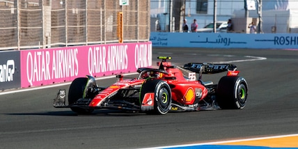 Arabia Saudita FP2, Ferrari timida: Leclerc e Sainz lontani, i risultati
