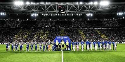Juve-Verona, tifosi compatti: la splendida coreografia dello Stadium