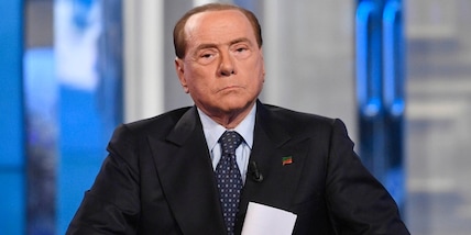 Zangrillo su Berlusconi: "Quadro clinico confortante"