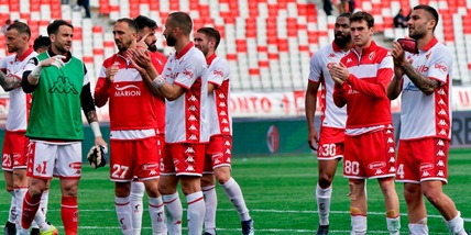 Frosinone e Genoa si guardano Pisa-Bari