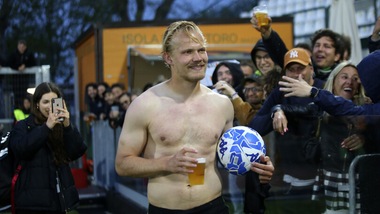 Pohjanpalo, birra e poker: Venezia ha il suo idolo