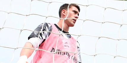 Infantino su Vlahovic e razzismo: "Inaccettabile, io e la Fifa al suo fianco"