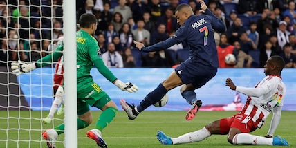 Mbappé show, manita Psg all'Ajaccio: in gol Fabian Ruiz e Hakimi (espulso)