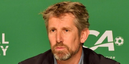 Ajax, Van Der Sar si dimette: i motivi dell'addio dell'ex Juve