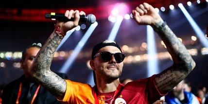 Icardi si offre al Milan! E Wanda Nara posta già il Duomo