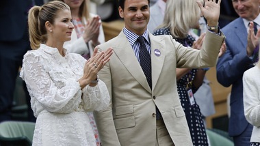 Federer torna a Wimbledon: che accoglienza sul campo centrale