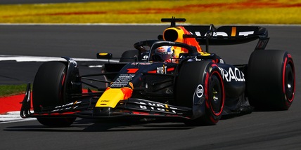 Libere 1 Silverstone, Red Bull vola ma sola: Ferrari studia passo gara
