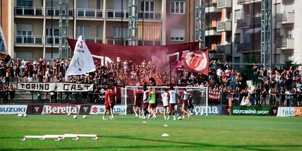 Toro al Filadelfia: entusiasmo per la squadra, contestazione per Cairo