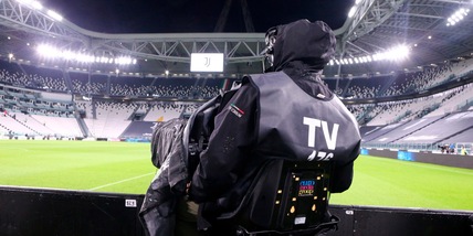 Diritti tv Serie A, ancora nulla di fatto. Offerte valide fino a ottobre