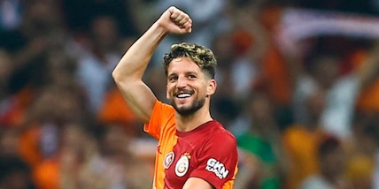Mertens, gol pazzesco col Galatasaray al volo, Zaniolo sbalordito
