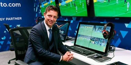 Var, svolta storica: gli audio arrivano in tv! Accordo Figc-Dazn