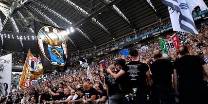“Allegri uno di noi”: la curva sud si schiera, tutti con Max dopo Juve-Toro