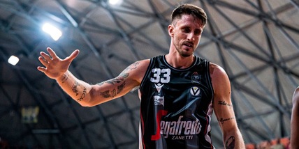 Achille Polonara ha un tumore ai testicoli: la nota della Virtus Bologna