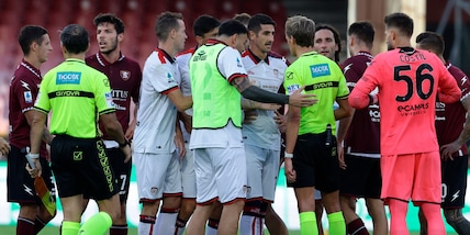 "Cagliari penalizzato": la rabbia del ds Bonato per il rigore Salernitana