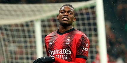 Crisi Milan, Leao la fotografia: ciondola lento e non incide