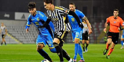 Yildiz e Huijsen ci provano, ma la Juve Next Gen va ancora ko: 1-0 Carrarese