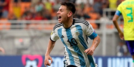 Echeverri apre l’asta mercato: le chance della Juve per il Messi destro