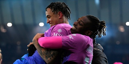 Pazzo Udinese-Milan, decide Okafor al 93': Maignan insultato e gara sospesa