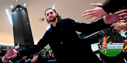 Rabiot il saggio, l'abbraccio social a Maignan: duro messaggio contro i razzisti