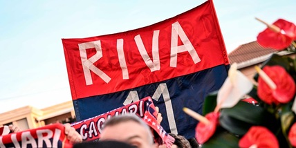 "Grazie per averlo amato così tanto". Riva, funerali di un Mito, funerali di popolo