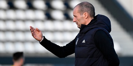 Juve-Frosinone, chi gioca al posto di Danilo. L'idea di Allegri per l'attacco