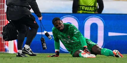 Maignan infortunato durante Slavia Praga-Milan: ecco cosa è successo