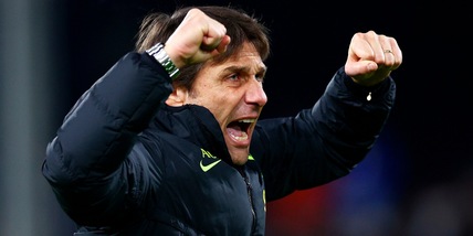 Napoli, rivoluzione totale: De Laurentiis chiama Conte. Il piano B è clamoroso