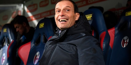 Juve, panchina bollente: i bookie non credono a Allegri, un nome l'ha superato