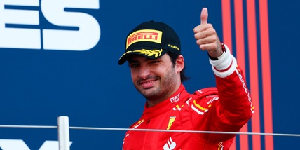 Sainz, c’è chi ti vuole subito! Lui intanto flirta con tre team