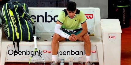 Alcaraz, infortunio serio e addio Roma: "Ho dolore, non ce la faccio"