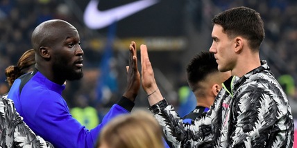 Vlahovic e le sirene dalla Premier. E se sul mercato irrompe il fattore Conte...