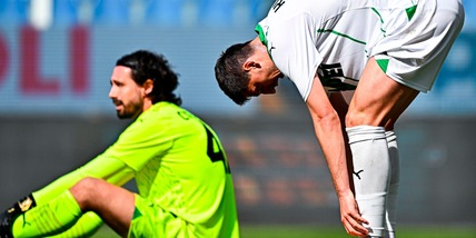 Il Sassuolo va avanti ma il Genoa lo rimonta: Ballardini sempre più nei guai