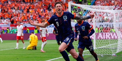 Gakpo-Weghorst gol, l'Olanda rimonta e batte all'esordio la Polonia di Szczesny