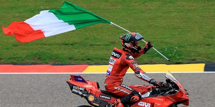 Martin cade e Bagnaia ringrazia: vittoria e 1° posto nel mondiale!