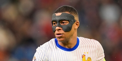 Spagna-Francia, clamoroso sfottò a Mbappé: "La notte dei supereroi"