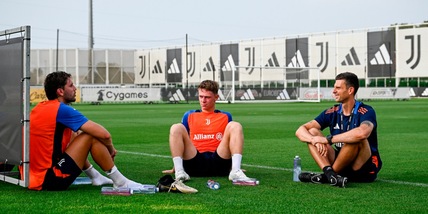 Uscite Juve, da Nicolussi a Kostic: qualcuno fa cambiare idea a Motta…