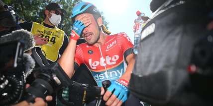 Tour, Campenaerts in lacrime: "Il momento più grande della mia carriera"