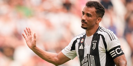 Juve, Danilo ci mette la faccia: dai fischi a Locatelli alla questione Chiesa