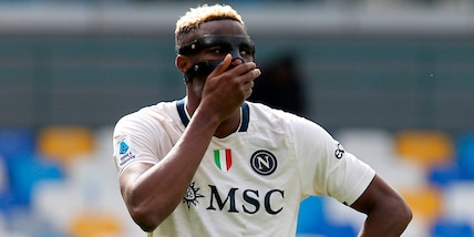 Osimhen, addio Napoli? Calenda duro: "Non è un pacco da spedire" Osimhen, addio Napoli? Calenda duro: "Non è un pacco da spedire"