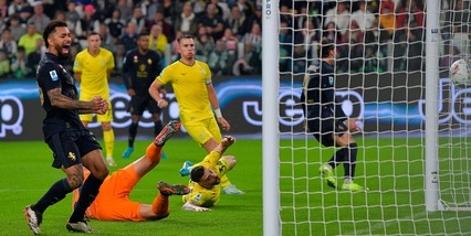 Juventus-Lazio 1-0: un'autorete di Gila lancia Motta, aggancio a Conte in vetta