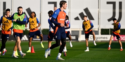 Vlahovic e l'istinto predatore, cita Benzema e i tifosi Juve rispondono